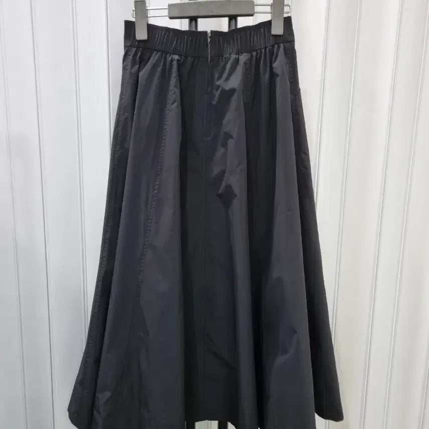 [SOLD OUT] 블랙 A라인 롱 스커트