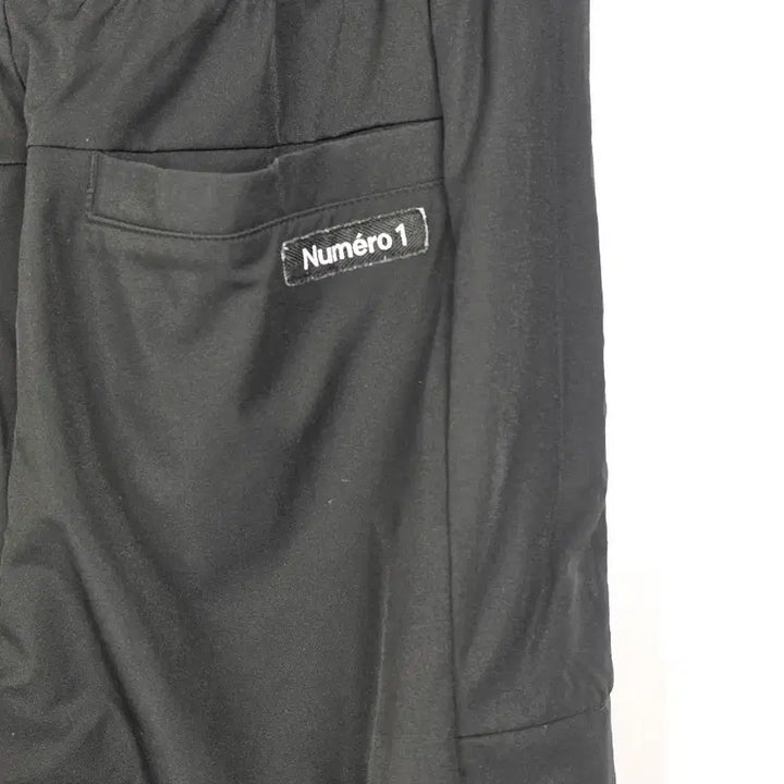 [BUNJANG] Le Coq Sportif Black Cargo Nylon Spandex Jogger Pants (Women&