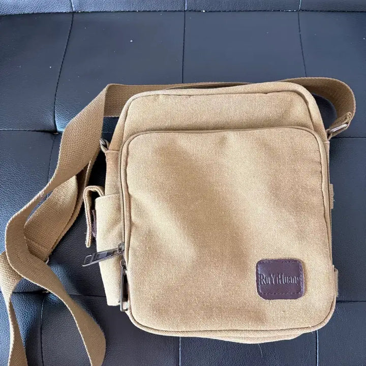 [BUNJANG] RuyiHuang Canvas Crossbody Bag / RuyiHuang 캔버스 크로스백
