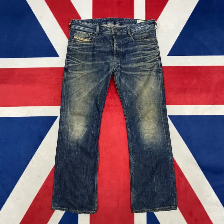 [SOLD OUT] 디젤 자티니 워싱 데님팬츠 33