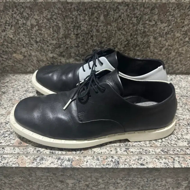 [SOLD OUT] 캠퍼 CAMPER 트윈스 41 사이즈 265-270 초경량