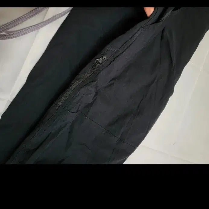 [SOLD OUT] Columbia 블랙 팬츠 82(32인치정도)