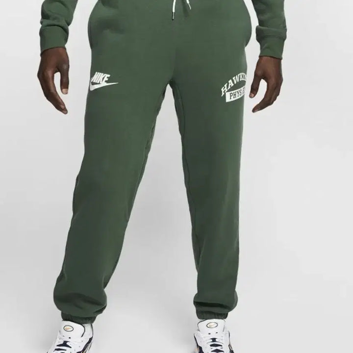 [BUNJANG] Nike x Stranger Things Hawkins High Green Sweatpants M / 나이키 x 기묘한 이야기 호킨스고 그린 스웻팬츠 M