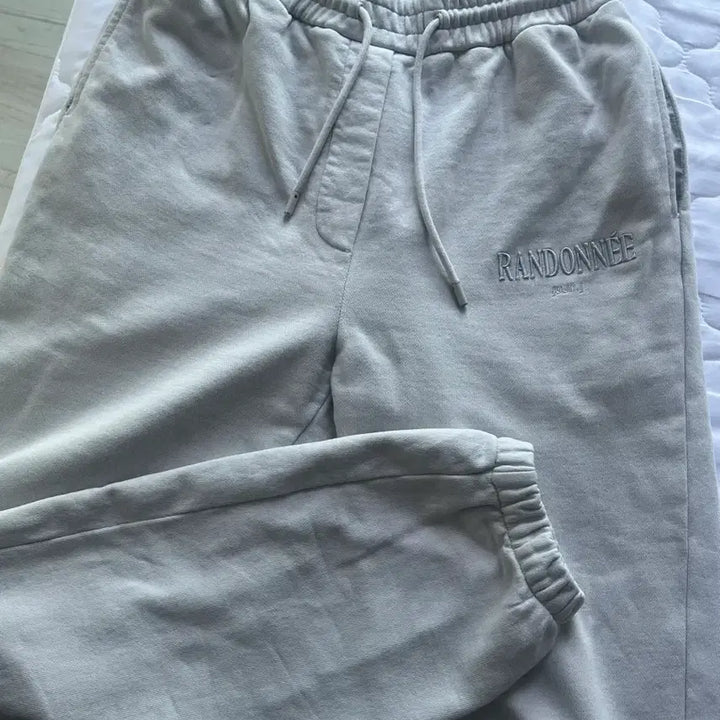 [SOLD OUT] 준지 란도니 여성 조거팬츠 junnj