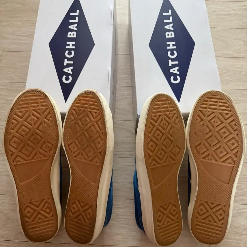 [SOLD OUT] 캐치볼 셀틱블루 2종 일괄 - 270 사이즈
