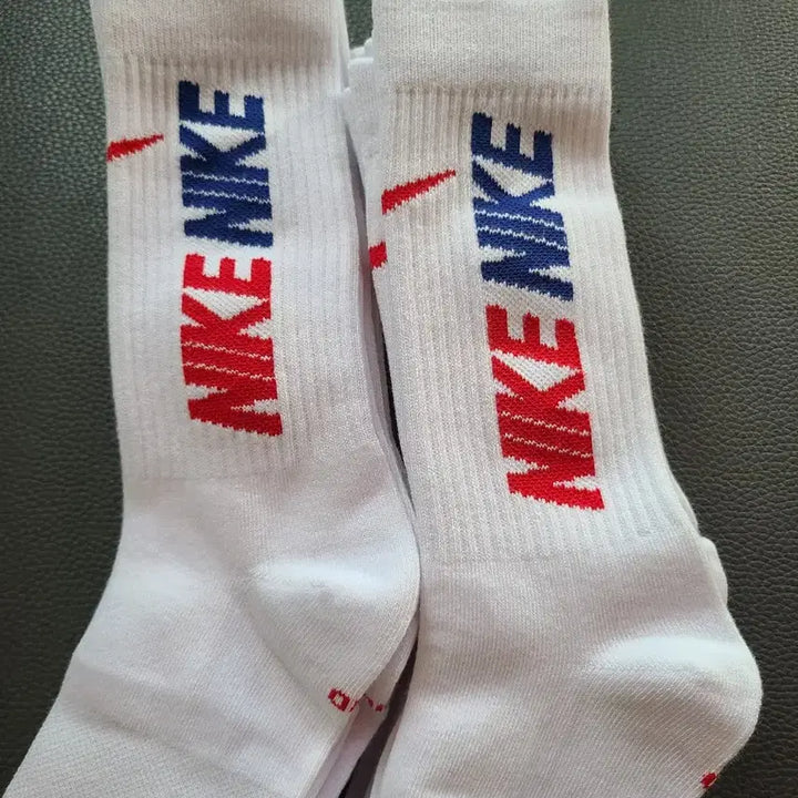 [BUNJANG] Nike White Socks Set Red/Blue Logo 10-Pair Set / 나이키 화이트 양말 세트 레드/블루 로고 10족세트 일반두께