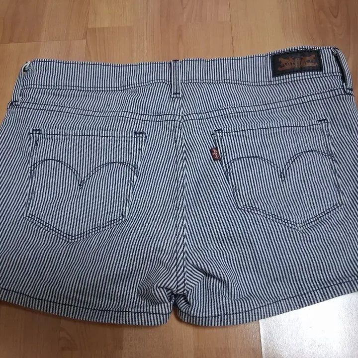 [SOLD OUT] 여성 리바이스반바지 숏팬츠28~29인치/ 55반-66