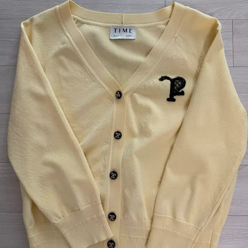 [SOLD OUT] 타임엠블럼가디건