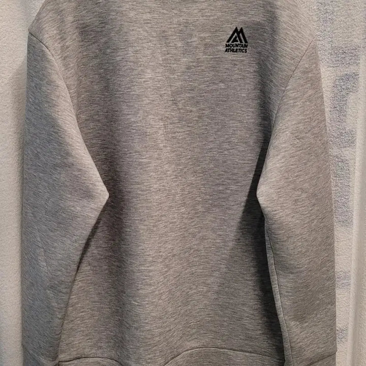 [BUNJANG] The North Face Mountain Athletics Gray Sweatshirt / 노스페이스 마운틴 애슬레틱스 맨투맨 회색