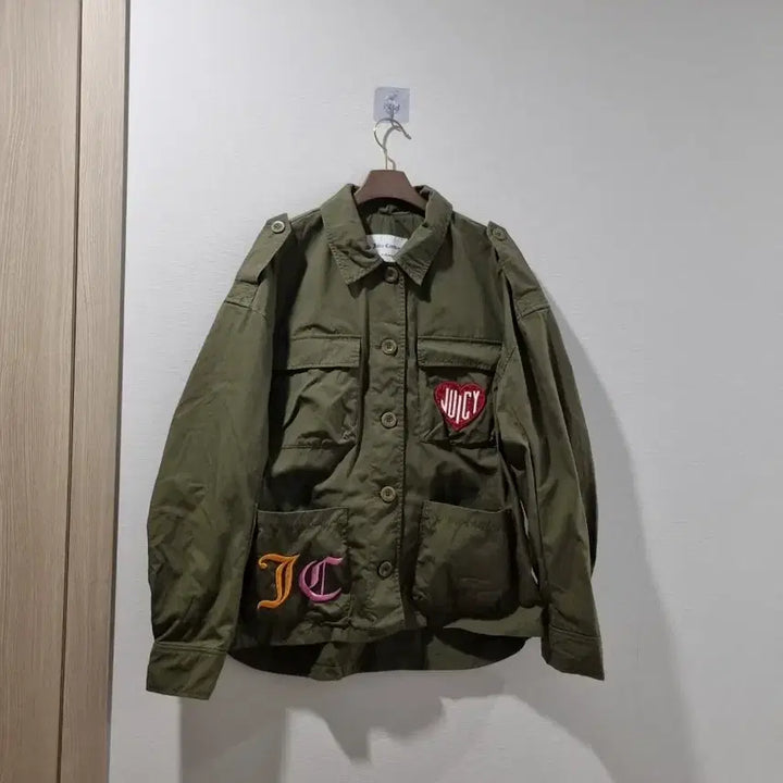 [SOLD OUT] 쥬시꾸뛰르 카키 야상 자켓