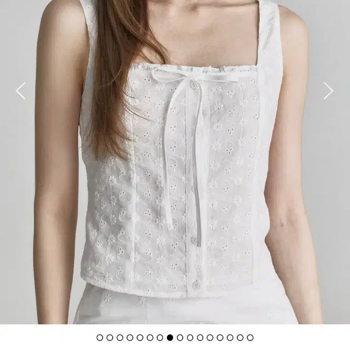 [SOLD OUT] [새상품]낫유어로즈 Lace frill sleeveless (Ivory)