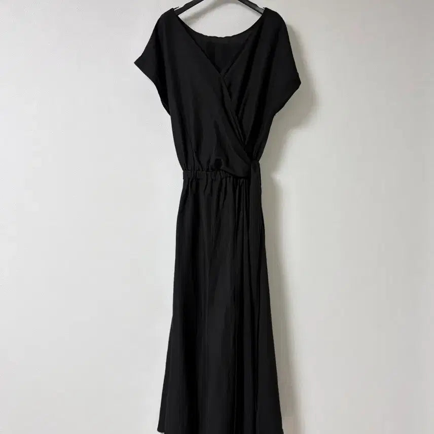 [SOLD OUT] 메이비베이비 디어리스트 원피스