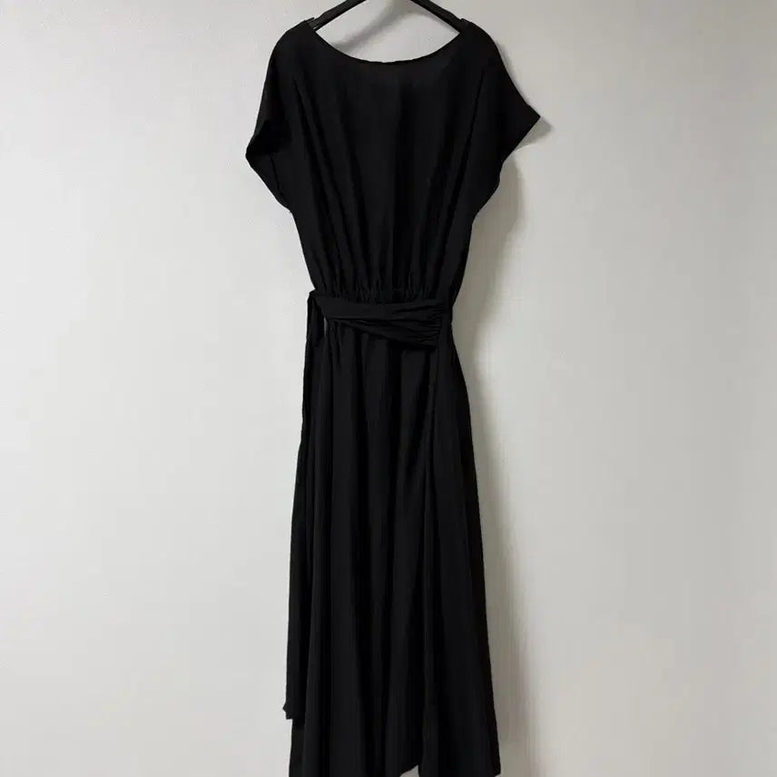 [SOLD OUT] 메이비베이비 디어리스트 원피스