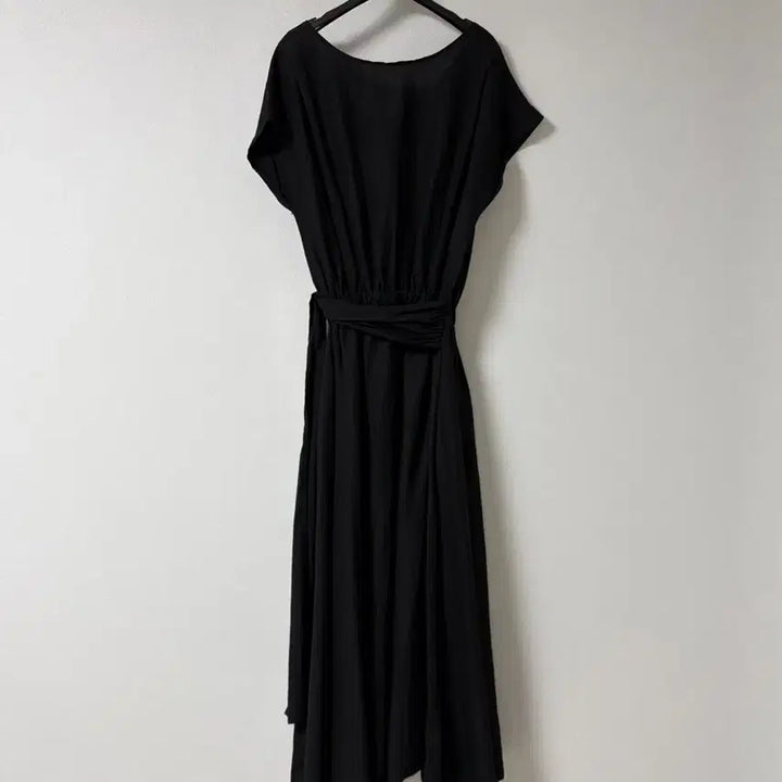 [SOLD OUT] 메이비베이비 디어리스트 원피스