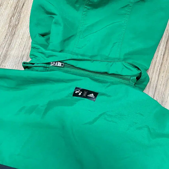 [SOLD OUT] 아디다스 아웃도어 바람막이 95