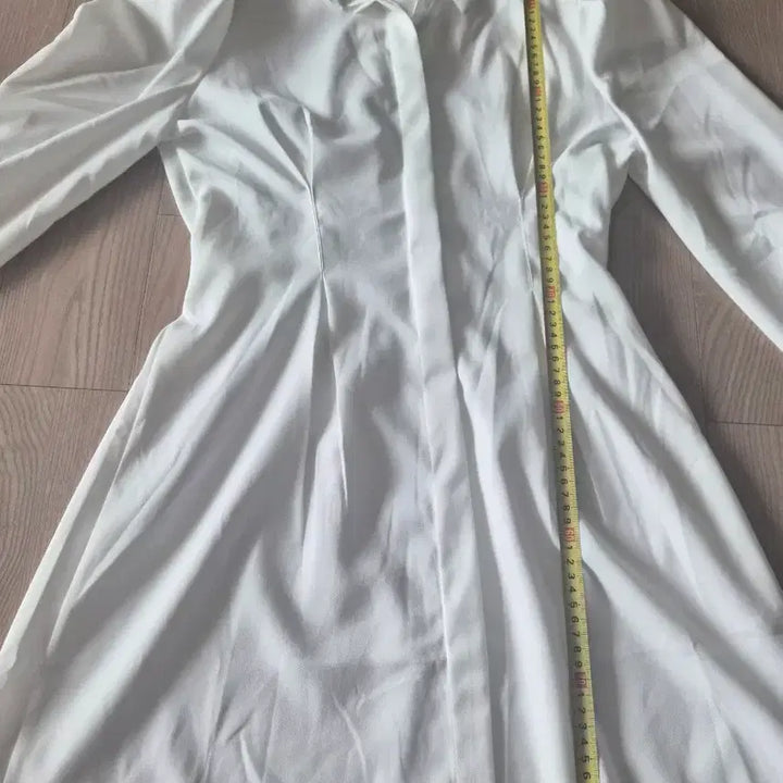 [BUNJANG] White Puff Sleeve Shirt Dress / 화이트 셔츠 원피스 퍼프 긴팔 새상품 프리사이즈