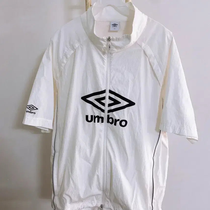 [SOLD OUT] 몽빈티지(105)엄브로남자빅로고반팔자켓