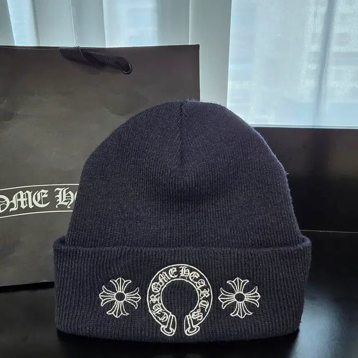 [BUNJANG] Chrome Hearts Horseshoe Knit Beanie with Paper Bag / {클로젯}[Os][종이백 구성]크롬하츠 홀스슈 니트 비니