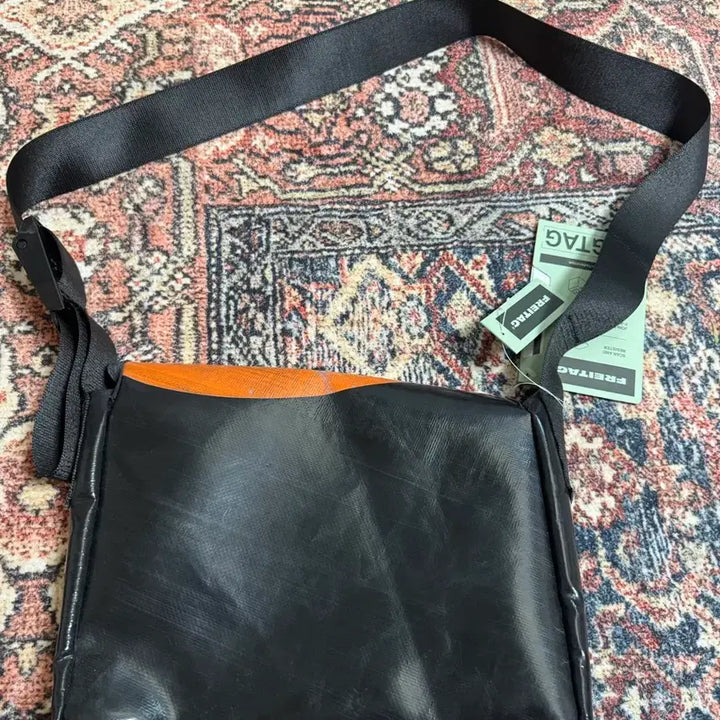 [SOLD OUT] 프라이탁 F11 라씨 크로스백