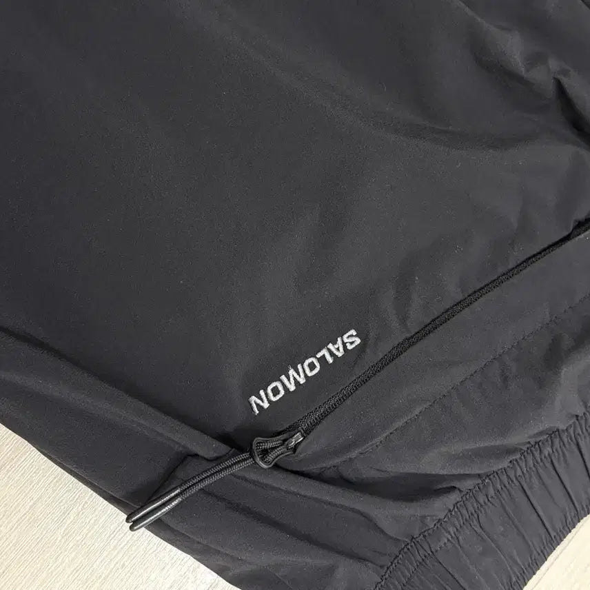 [SOLD OUT] 살로몬 블랙 나일론 팬츠 S