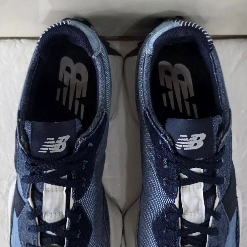 [BUNJANG] New Balance 327 Retro Patchwork Eclipse Denim Sneakers / [255] 뉴발란스 327 레트로 패치워크 이클립스데님ㅡ단종매물,최저가