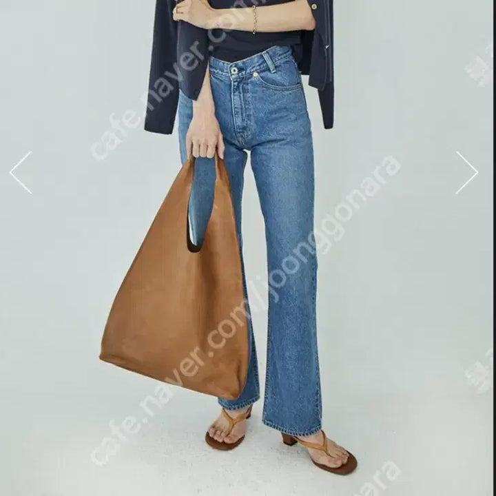[BUNJANG] Urbane30 Leather Shoulder Bag / 얼바닉30 레더 숄더백