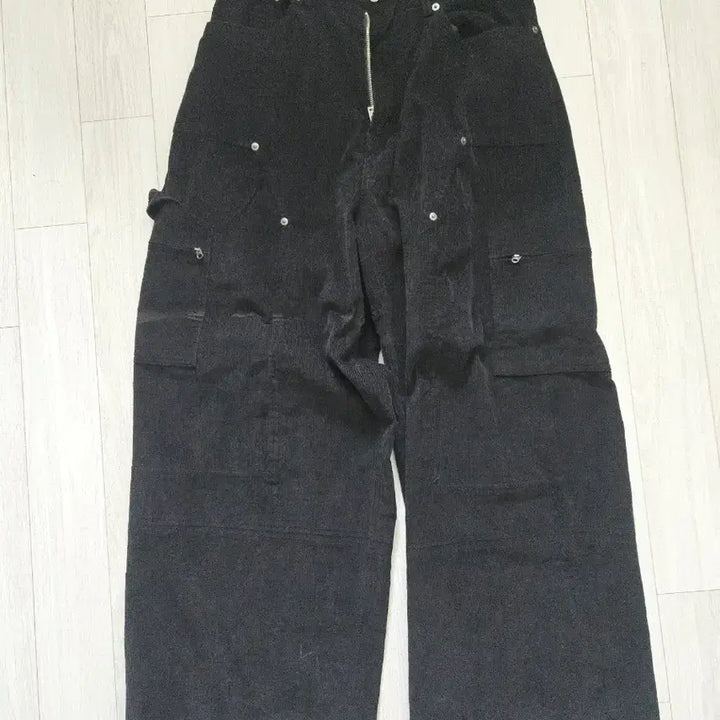 [BUNJANG] 알렌느 카펜터 카고 코듀로이 팬츠 1size / 알렌느 카펜터 카고 코듀로이 팬츠 1size