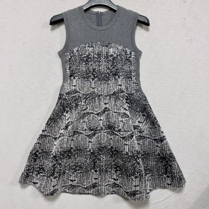 [BUNJANG] Frida Sleeveless Midi Dress / 프리다 나시 원피스 여55 ㅡ0415