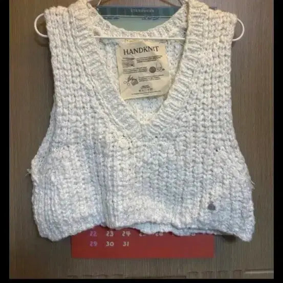 [BUNJANG] Venuement Handmade Knit Vest / 베뉴먼트 핸드메이트 니트 베스트
