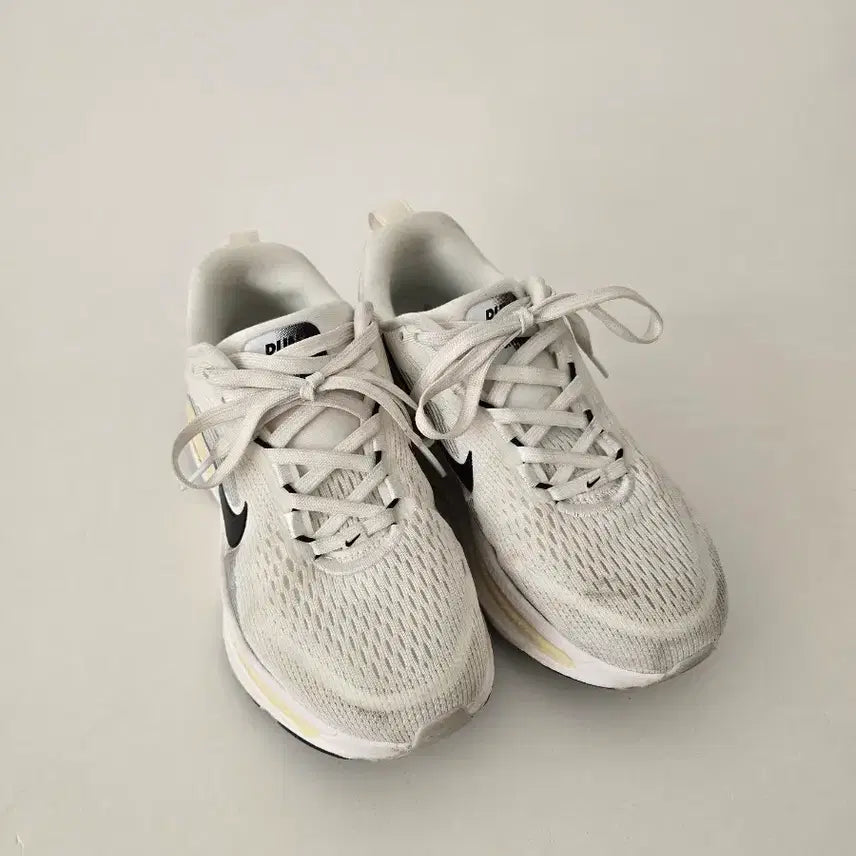 [SOLD OUT] 나이키 보메로 18 230 신발단품