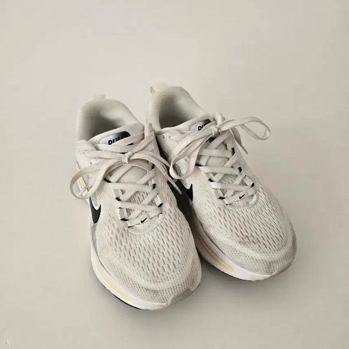 [SOLD OUT] 나이키 보메로 18 230 신발단품