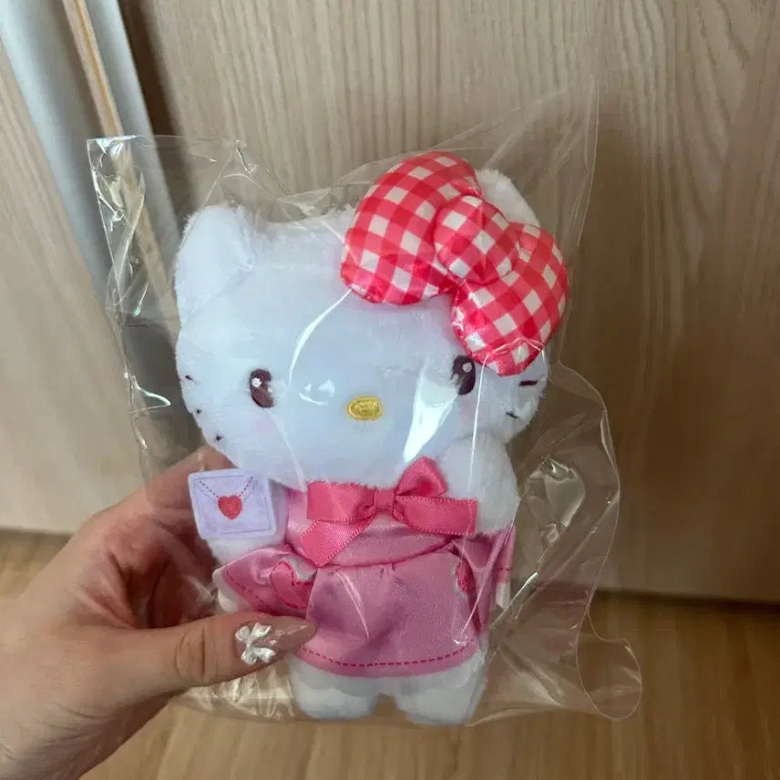 [BUNJANG] Hello Kitty Plush Doll / 헬로키티