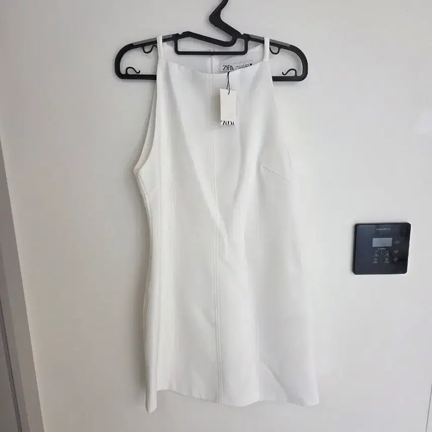 [SOLD OUT] 새상품 자라 미니 민소매 원피스
