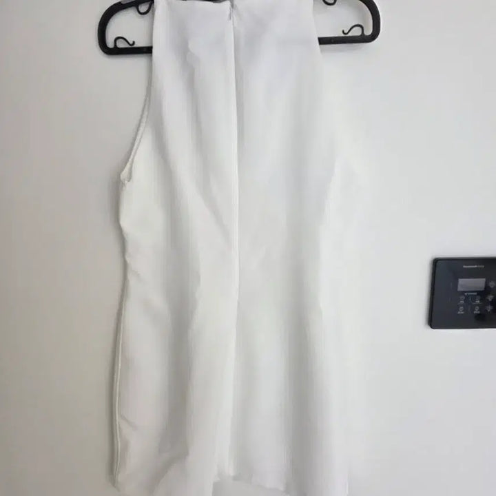 [SOLD OUT] 새상품 자라 미니 민소매 원피스