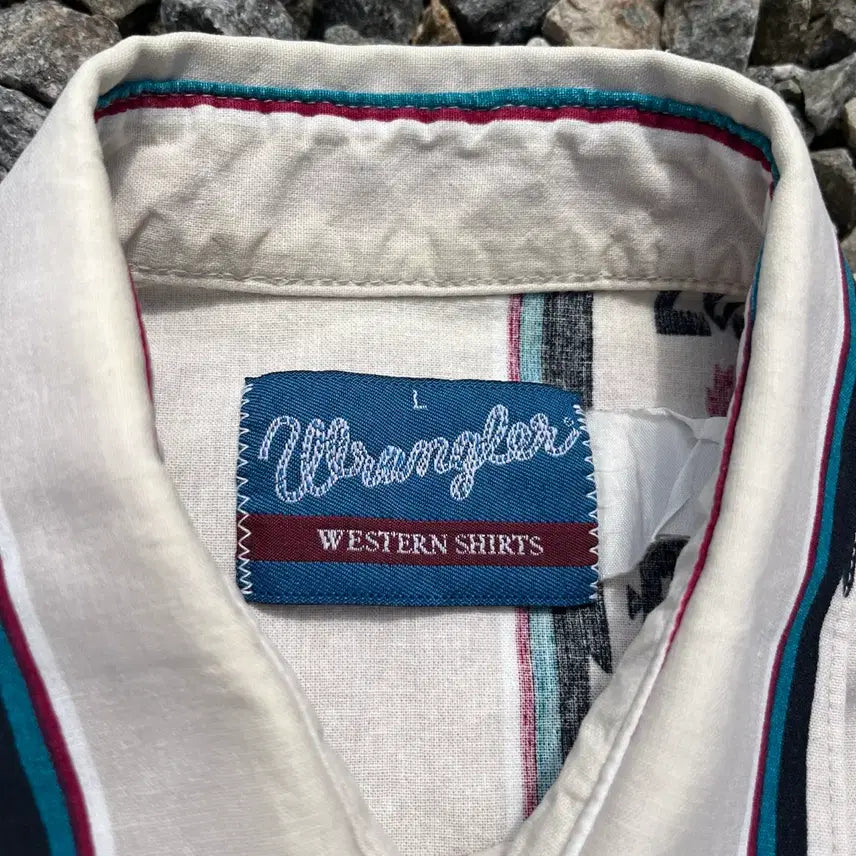 [BUNJANG] Wrangler 90s Vintage Navajo Western Shirt / 90s 랭글러(Wrangler) 빈티지 나바호 웨스턴 셔츠(실측확인)