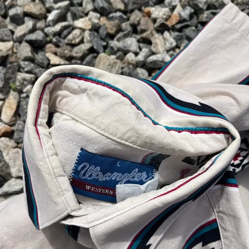 [BUNJANG] Wrangler 90s Vintage Navajo Western Shirt / 90s 랭글러(Wrangler) 빈티지 나바호 웨스턴 셔츠(실측확인)