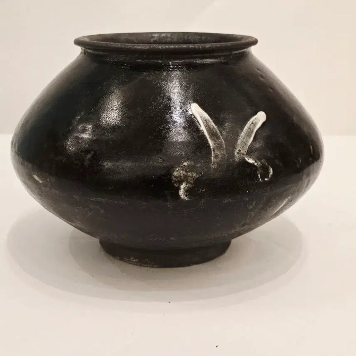 [SOLD OUT] 조선후기  흑유 항아리 퇴화문  도자기  골동품 입니다