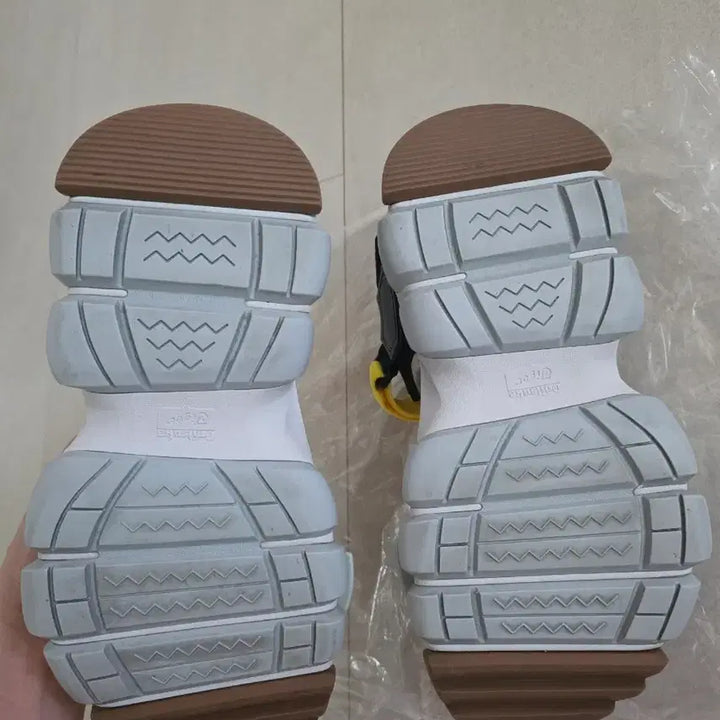 [SOLD OUT] 오니츠카타이거 덴티그레 샌들-37