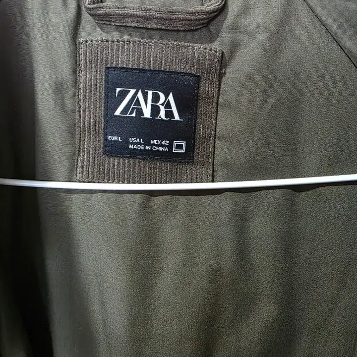 [BUNJANG] ZARA Corduroy Collar Jumper Khaki / 자라 코듀로이 카라 점퍼 카키색