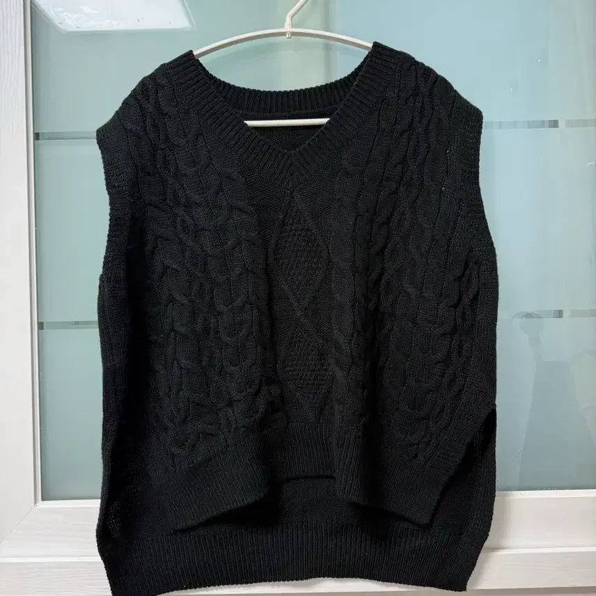 [BUNJANG] Twisted Knit Vest One Size / 꽈배기 니트 조끼 프리사이즈