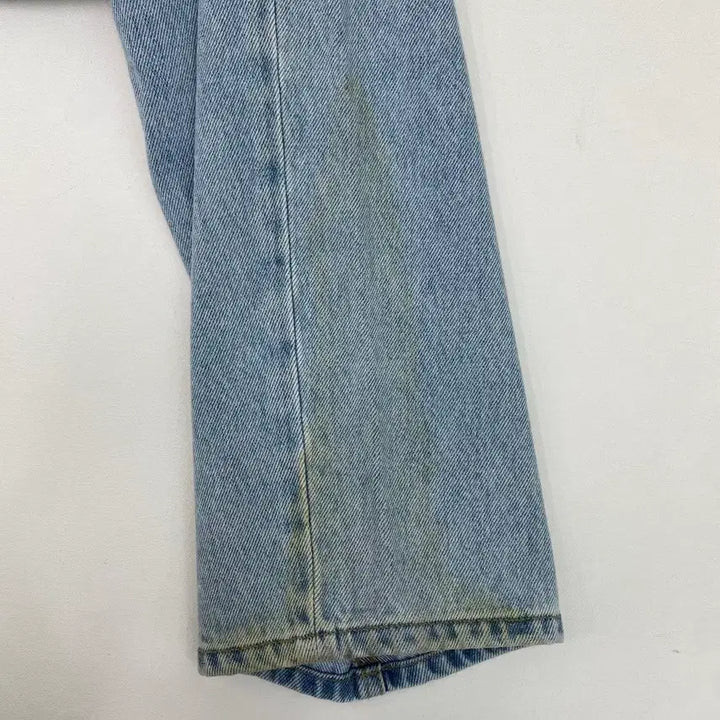 [BUNJANG] Saturday Of Us Light Wash Denim Jeans L / Saturday Of Us 연청 데님 L