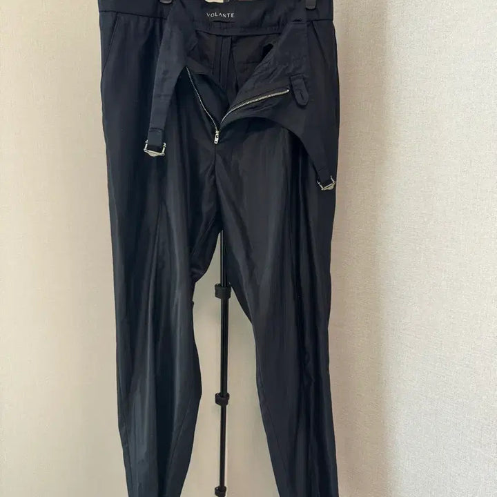 [BUNJANG] VOLANTE Black Belt Detail Pants / VOLANTE 블랙 벨트 디테일 바지