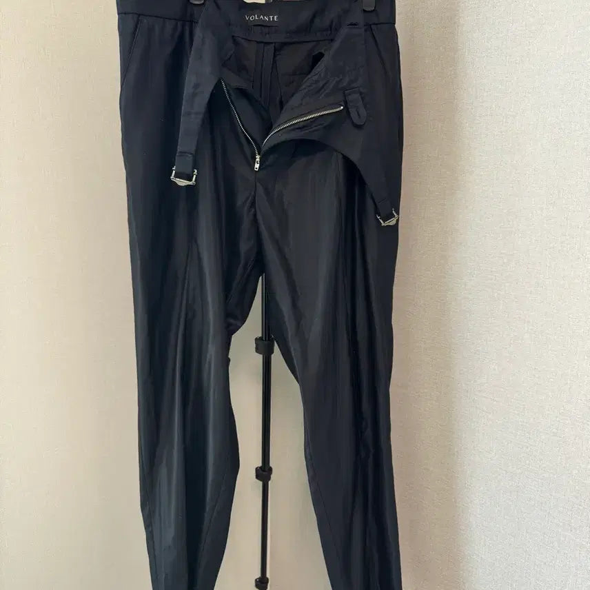 [BUNJANG] VOLANTE Black Belt Detail Pants / VOLANTE 블랙 벨트 디테일 바지