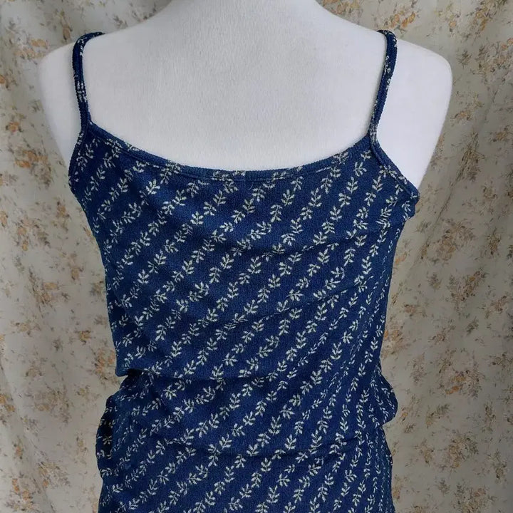 [BUNJANG] Vintage Navy Floral Sleeveless Top / [일본빈티지] 네이비 꽃무늬 슬리브리스 탑