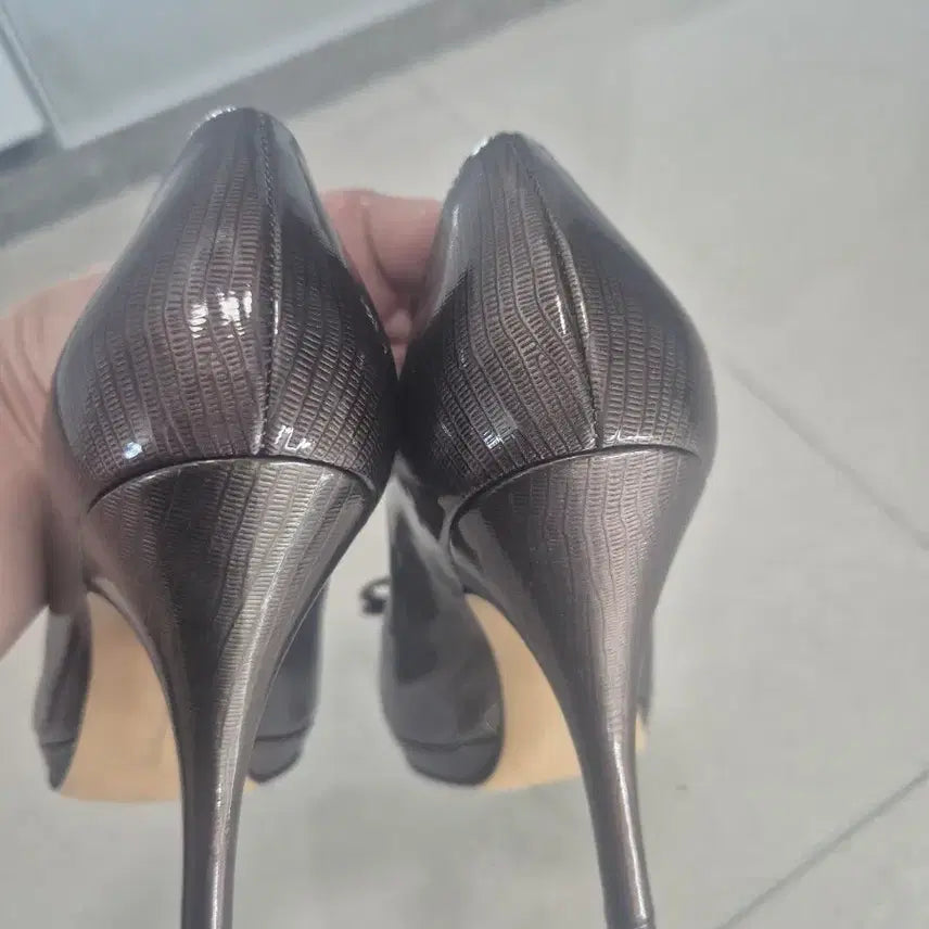 [BUNJANG] Ferragamo Vara Pumps Brown Ribbon Heels 220 / 페라가모 바라 펌프스 브라운 리본힐 220 새것 수준