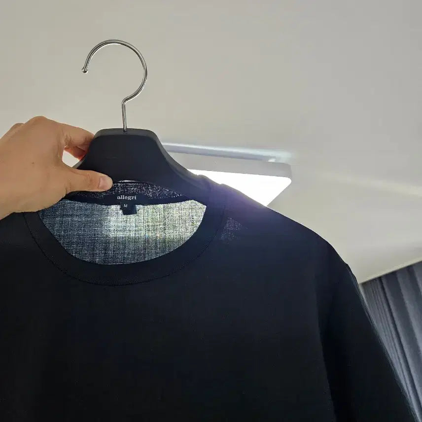 [SOLD OUT] 알레그리 반팔 블랙