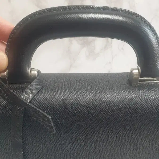 [BUNJANG] Burberry Crossbody Briefcase Men&