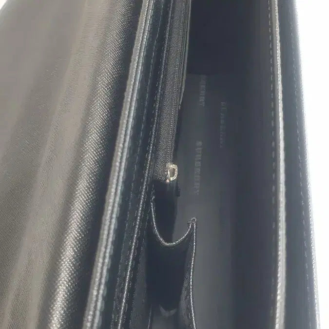 [BUNJANG] Burberry Crossbody Briefcase Men&