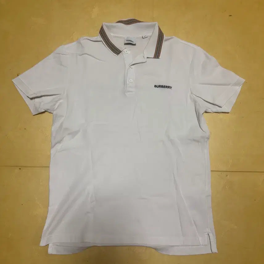 [BUNJANG] Burberry Embroidered Logo Polo Shirt / Burberry 버버리 자수 포인트 pk 카라넥 반팔 티셔츠 M