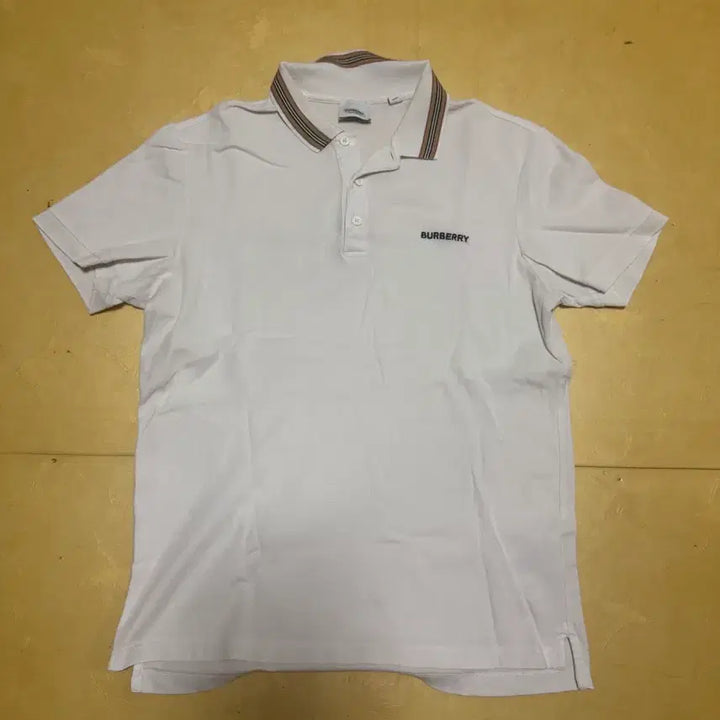 [BUNJANG] Burberry Embroidered Logo Polo Shirt / Burberry 버버리 자수 포인트 pk 카라넥 반팔 티셔츠 M